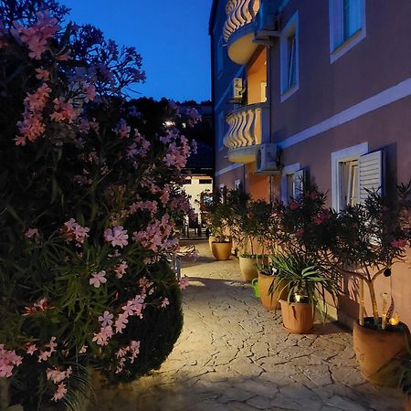 Apartments Ljubo Stari Grad  Exterior photo