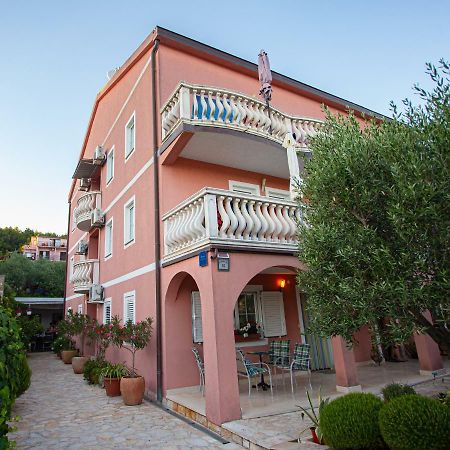 Apartments Ljubo Stari Grad  Exterior photo